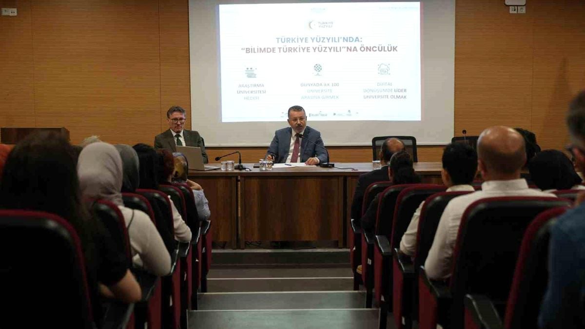 Rektör Kırışık'tan üniversitenin gelecek vizyonuna ilişkin d
