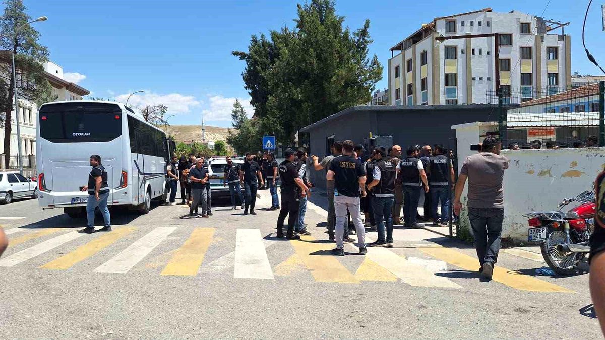 Şanlıurfa merkezli suç örgütü operasyonunda 16 tutuklama