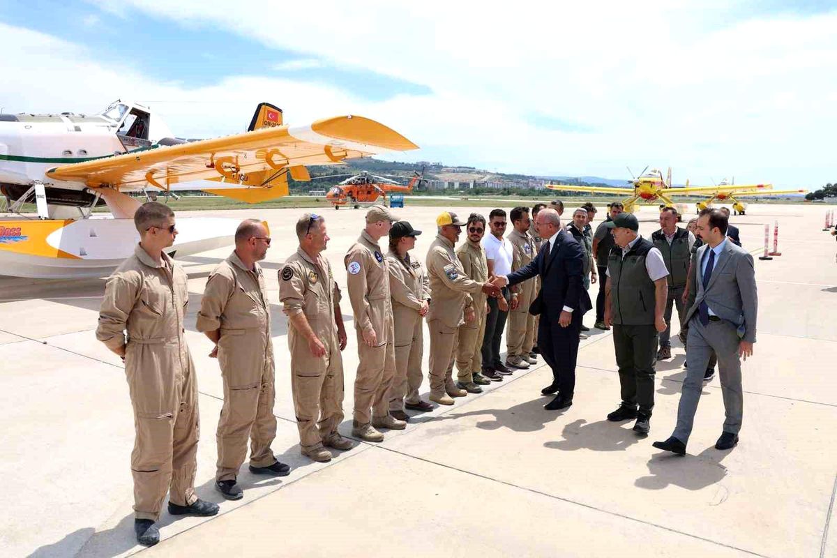 Vali Toraman'dan yangın söndürme uçakları ve helikopterleri 