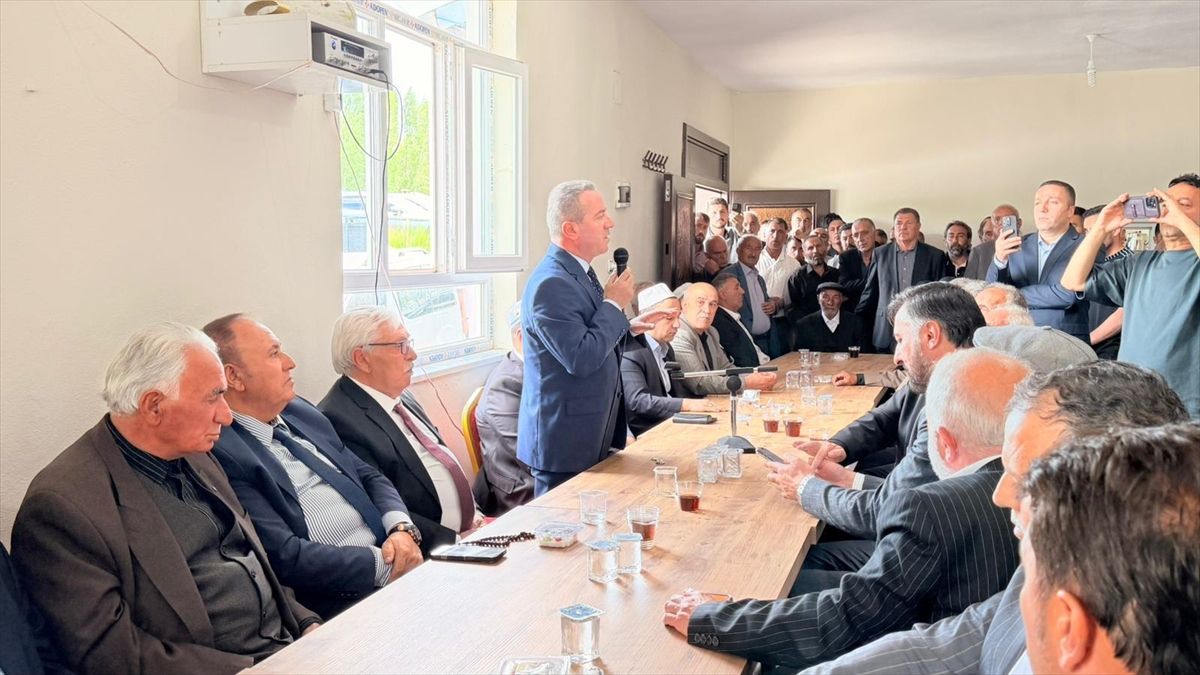 AK Parti Hakkari İl Başkanı Kaya, trafik kazasında ölen Tunç