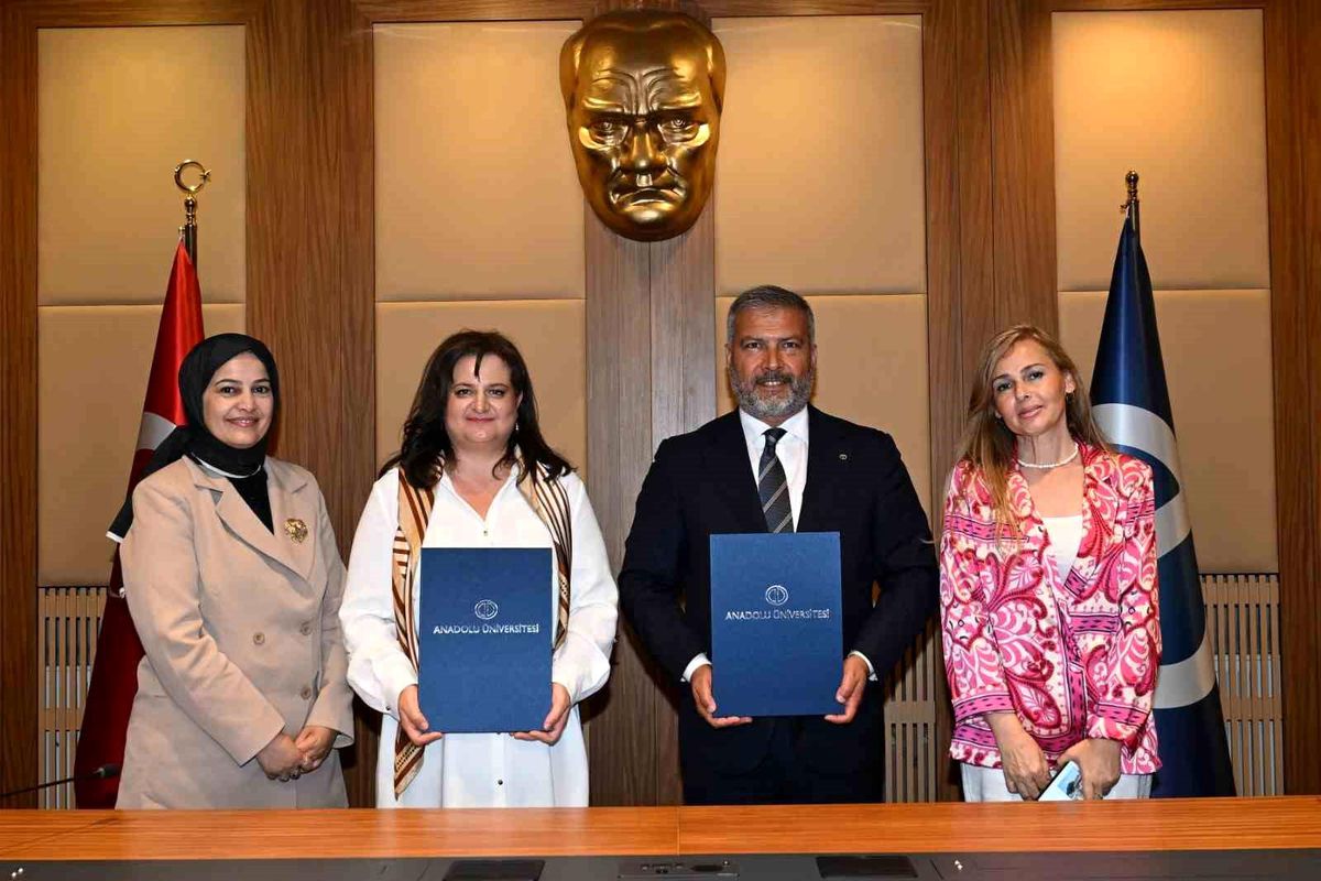 Anadolu Üniversitesi ve Kosovo Haxhi Zeka Üniversitesi arası