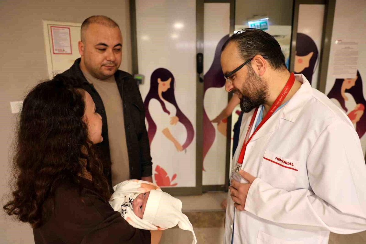 Anne karnında önce kan nakli, ardından ameliyat: Hayata bin 600 gramla tutundu