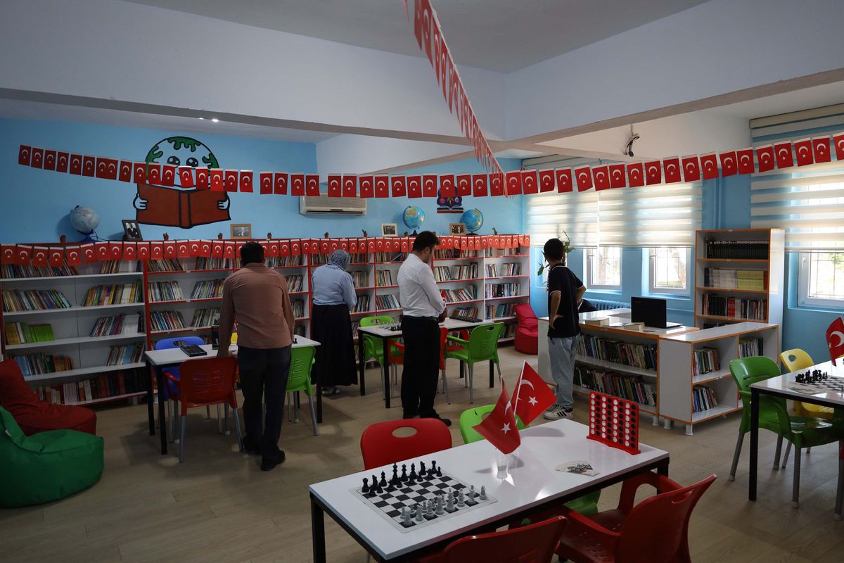 Ayla öğretmenin adı memleketi Manisa'daki kütüphanede yaşatı