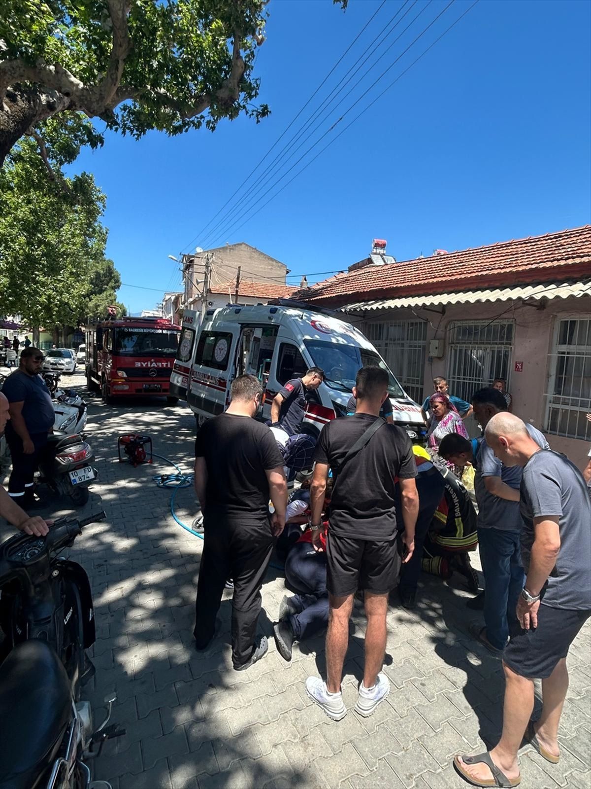 Balıkesir'de bacağına elektrikli bisikletin pedalı saplanan çocuk yaralandı