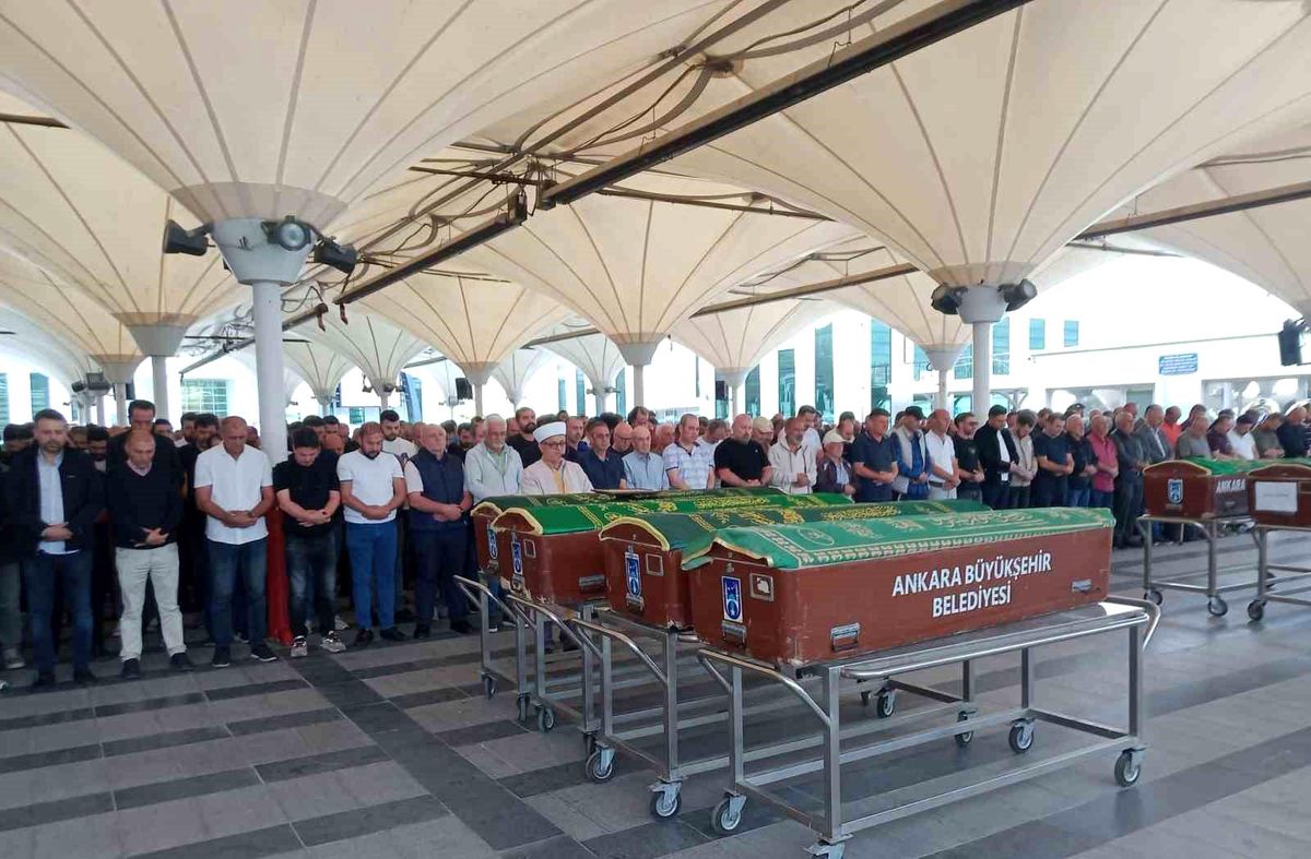 Bıçaklı saldırıda hayatını kaybeden 16 yaşındaki Kayra son y