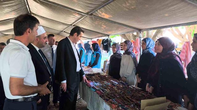 Bozyazı'da Kur'an Kursu öğrencileri için hayır çarşısı açıld