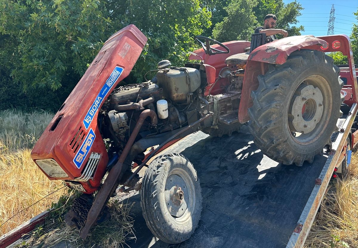 Çanakkale'de devrilen traktörün sürücüsü öldü