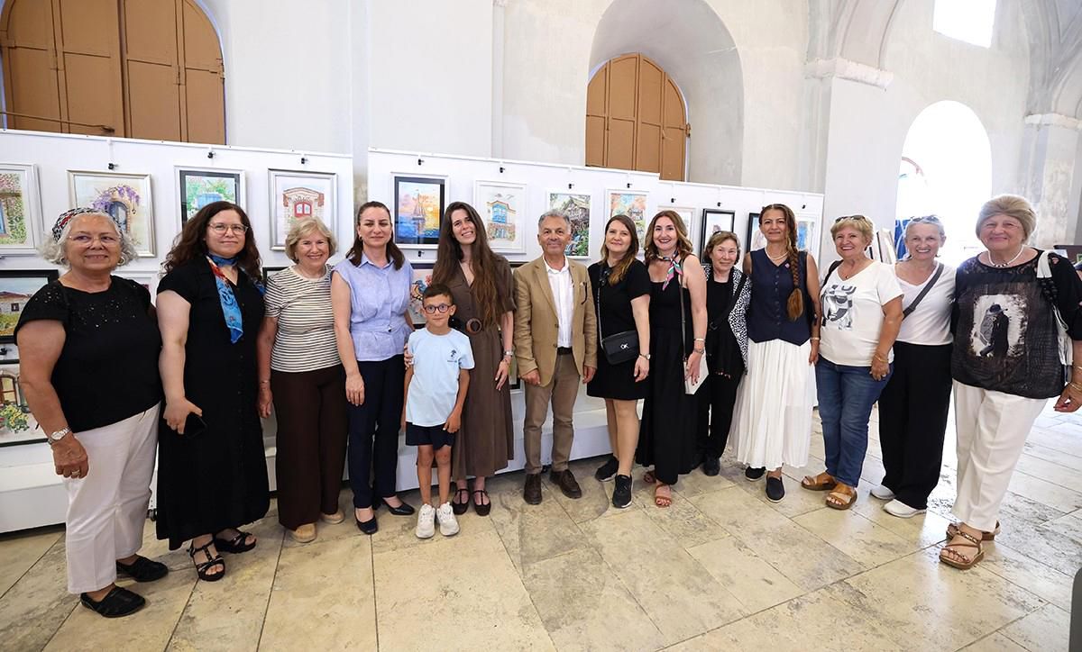 Çeşme Halk Eğitim Merkezi'nden yıl sonu sergisi