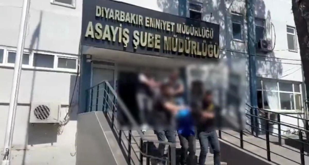 Diyarbakır'da Yapı Kredi Bankası şubesine silahlı saldırıyla
