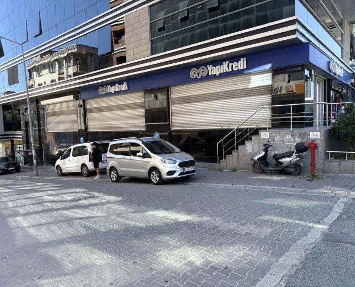 Esenyurt'ta Yapı Kredi Bankası'na silahlı saldırı yapan şüph