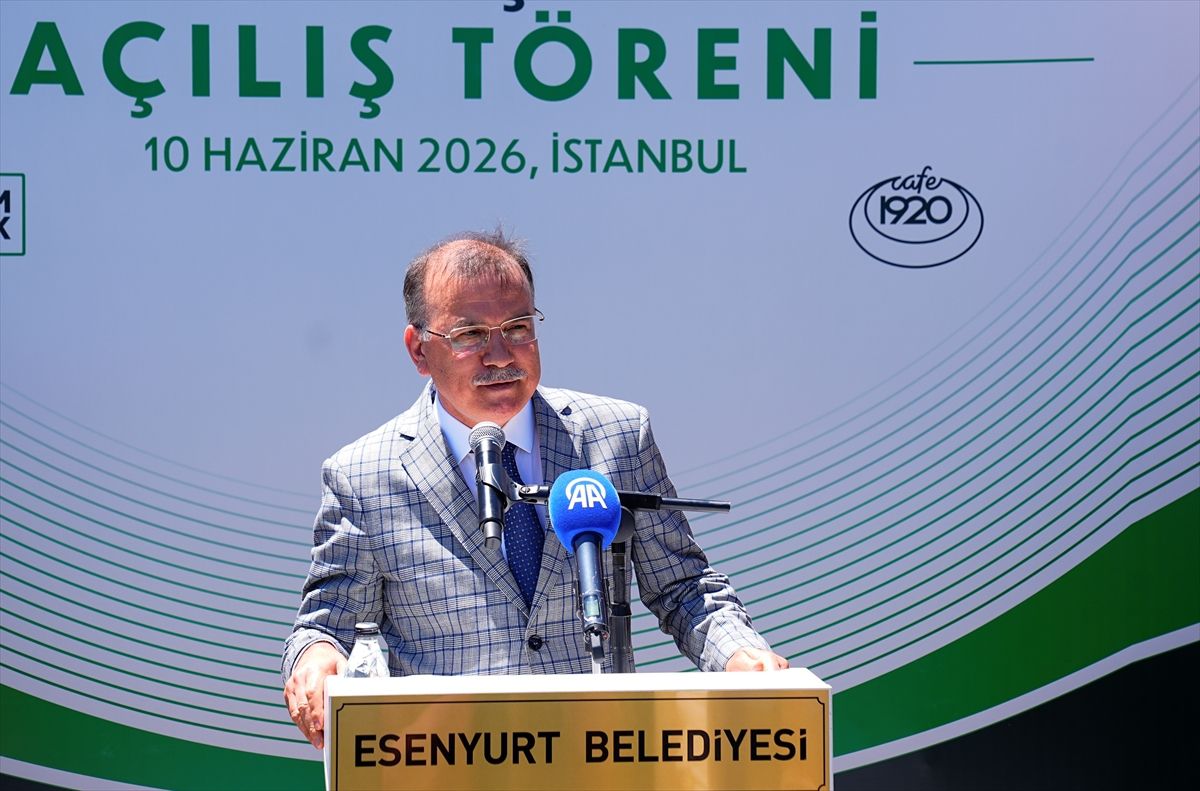 Esenyurt'ta Yeşilay Gençlik Merkezi açıldı