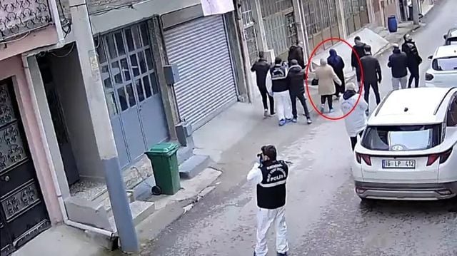 Bursa'daki emekli polis cinayetinde kan donduran ayrıntılar: Tuvalette bulunanlar soruşturmanın seyrini değiştirdi 5 esinin cesedini nacakla 15 parcaya bolen kadi 5 19931991 o