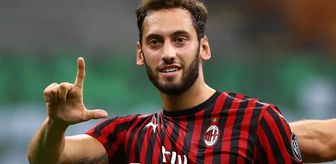Hakan Çalhanoğlu kimdir? Orta saha Hakan Çalhanoğlu kaç yaşında, nereli, hangi takımda oynuyor?