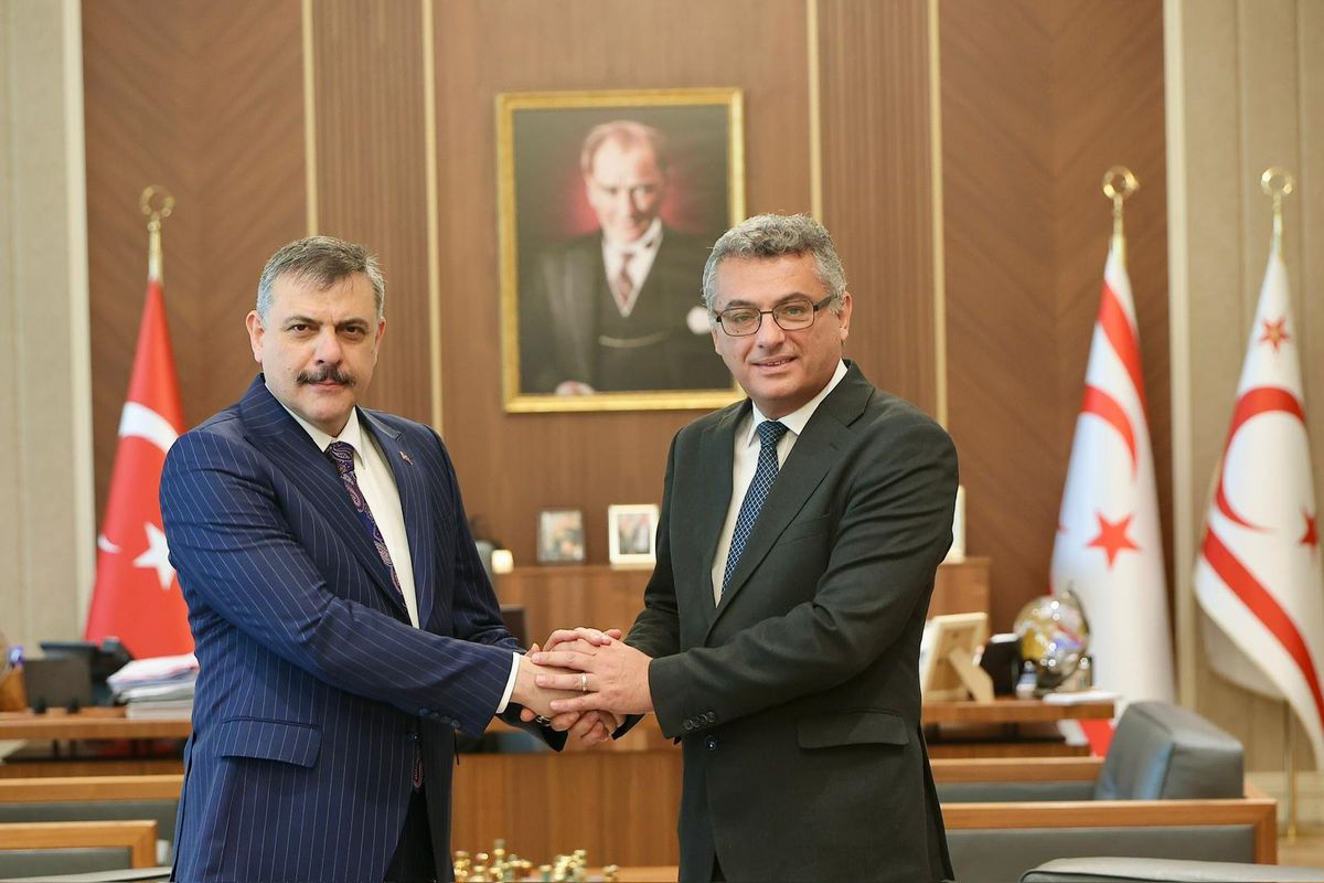 Bakan Çiftçi KKTC'de Erhürman ile Görüştü