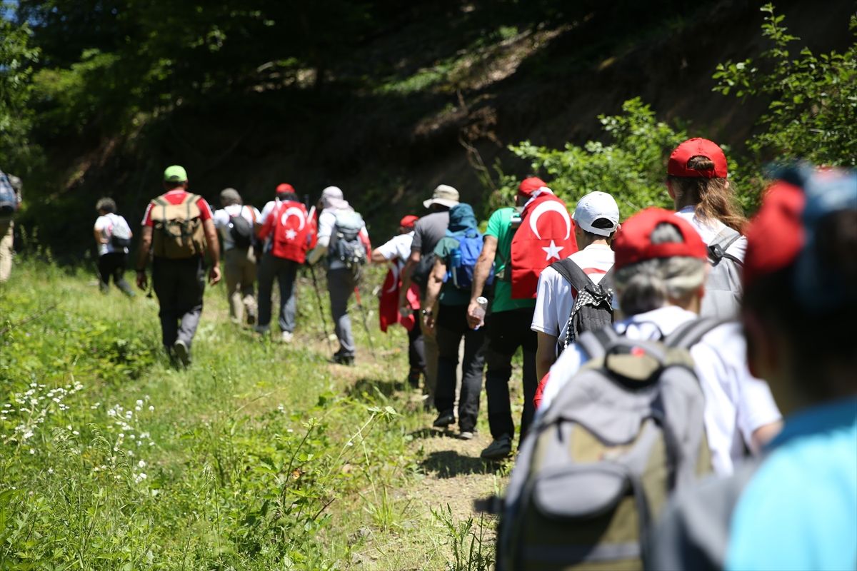 İnebolu'dan Kastamonu'ya 95 kilometrelik Atatürk ve İstiklal