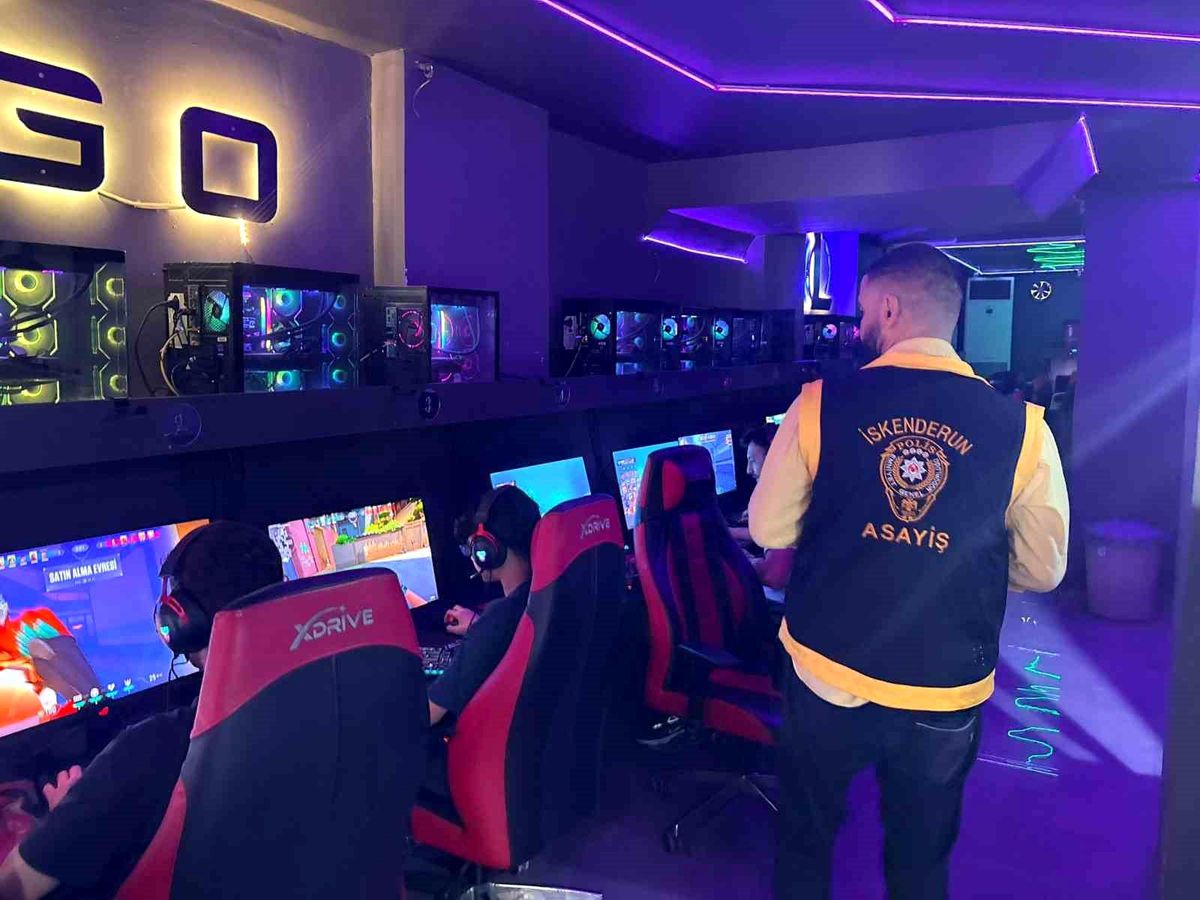 İskenderun'da internet kafe ve oyun salonları denetlendi
