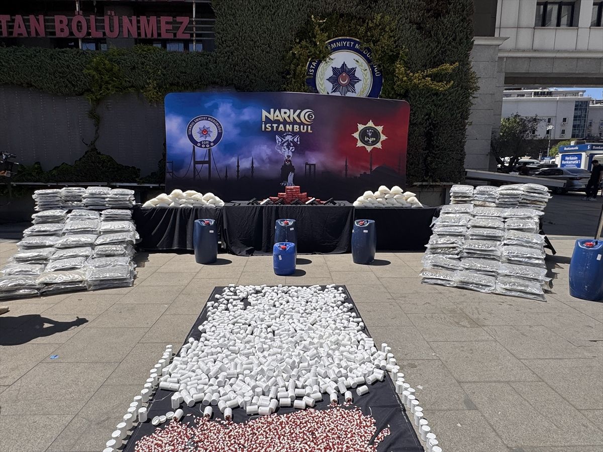 İstanbul merkezli operasyonlarda 1 ton 285 kilogram uyuşturucu ele geçirildi