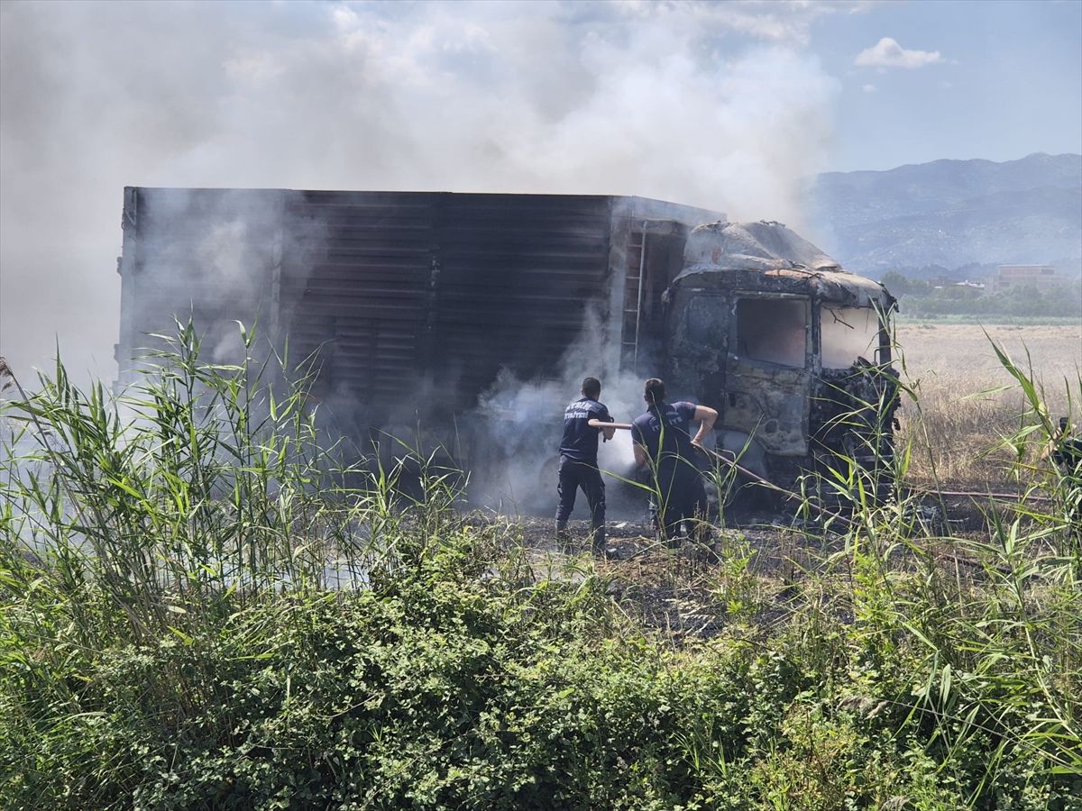 Köşk'te kamyonda çıkan yangın hasar oluşturdu