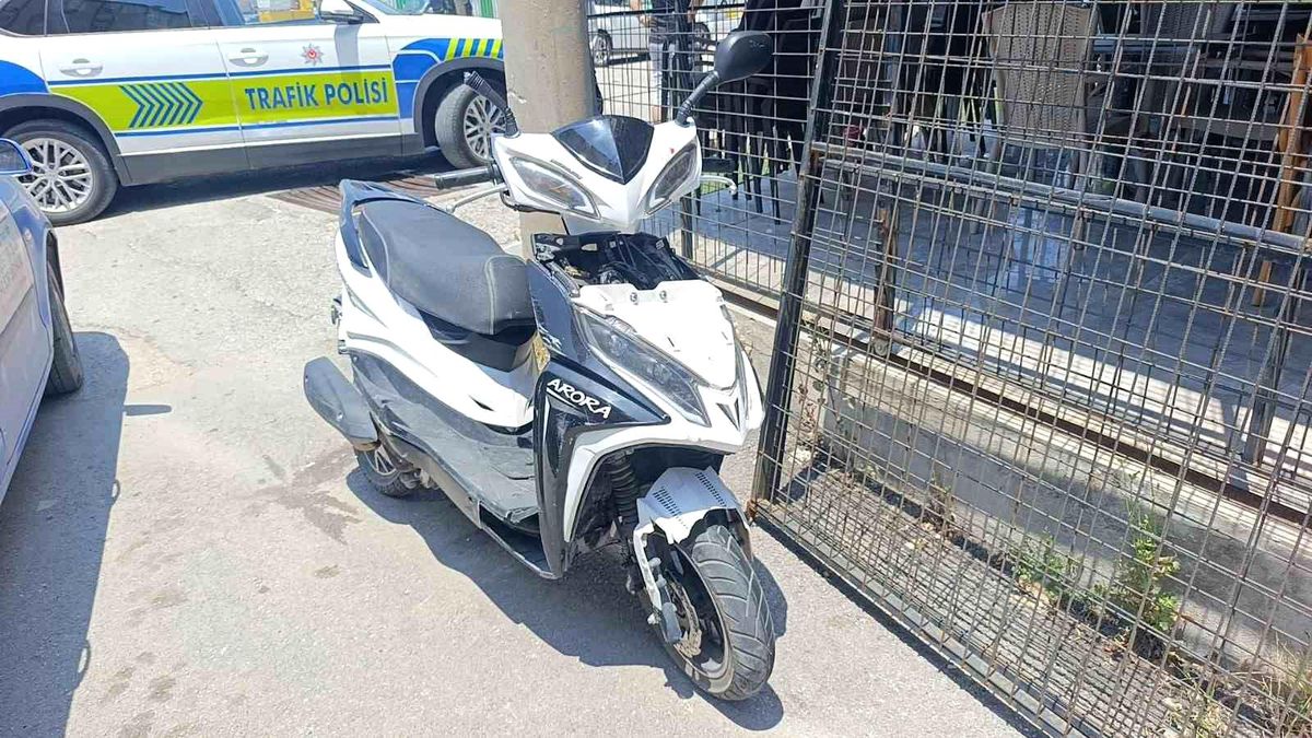 Manavgat'ta motosiklet ile otomobil çarpıştı: 1 yaralı