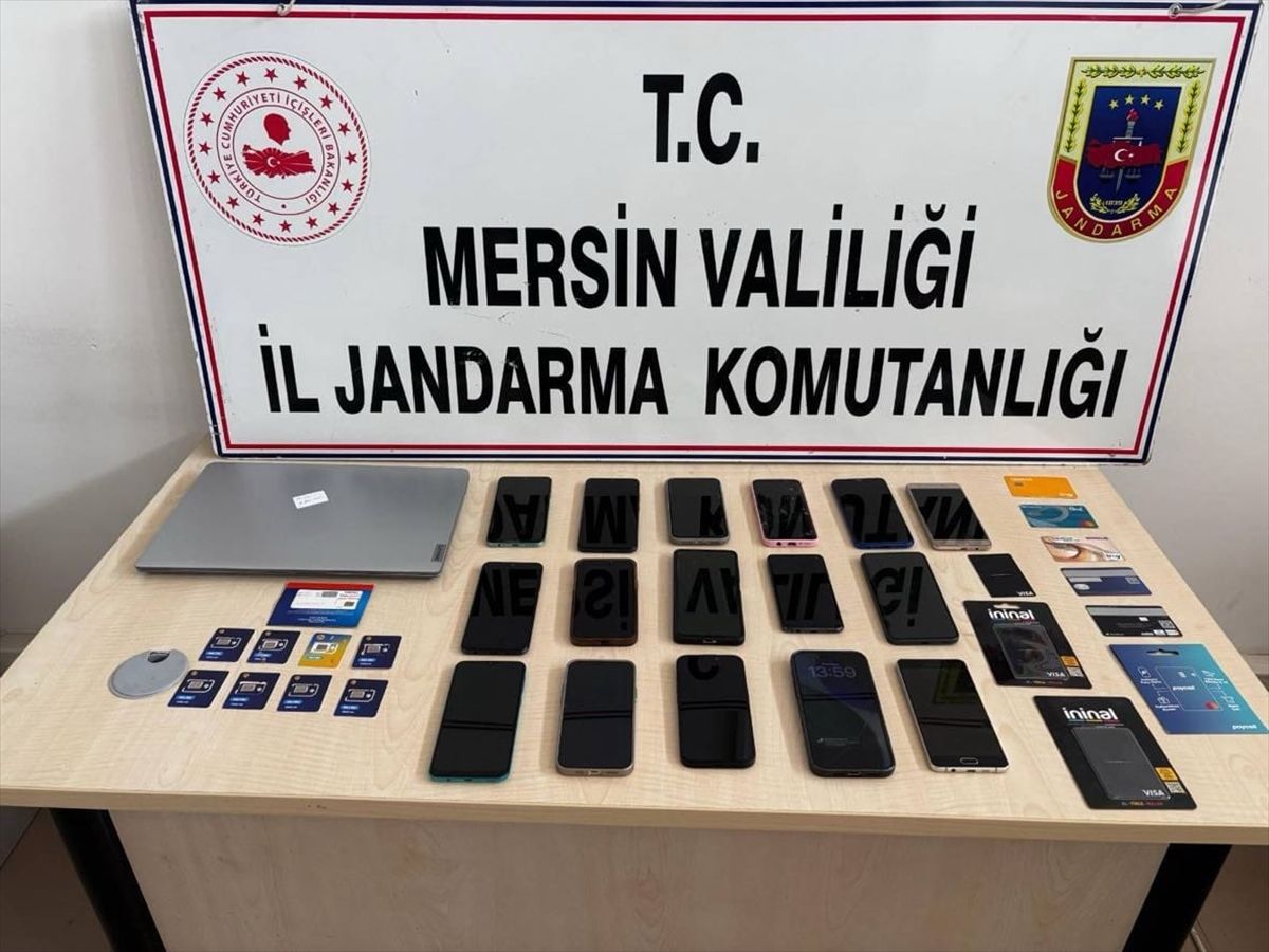 Mersin'de sahte ilanlarla dolandırıcılık yaptıkları iddia edilen 18 şüpheli tutuklandı