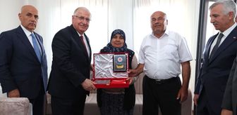 Bakan Güler, şehit ailesini ziyaret etti