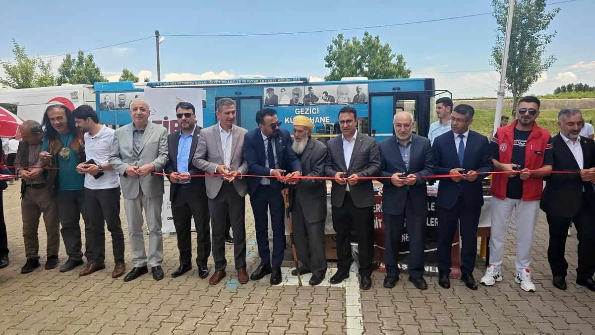 Muş'ta "Köklerden Geleceğe Tarihi Kahramanlar" programı düze