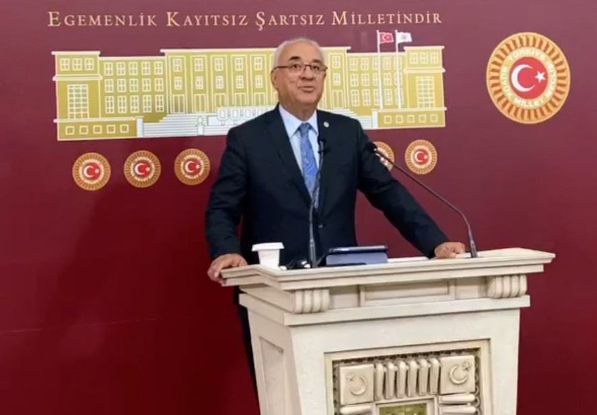 Önder Aksakal: DSP, yasal anlamda sıkıntılı olanlarla bir ar