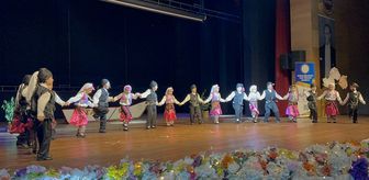 Samsun'da minik öğrenciler 'Yörelerle Dans' projesiyle farklı kültürleri sahneye yansıttı