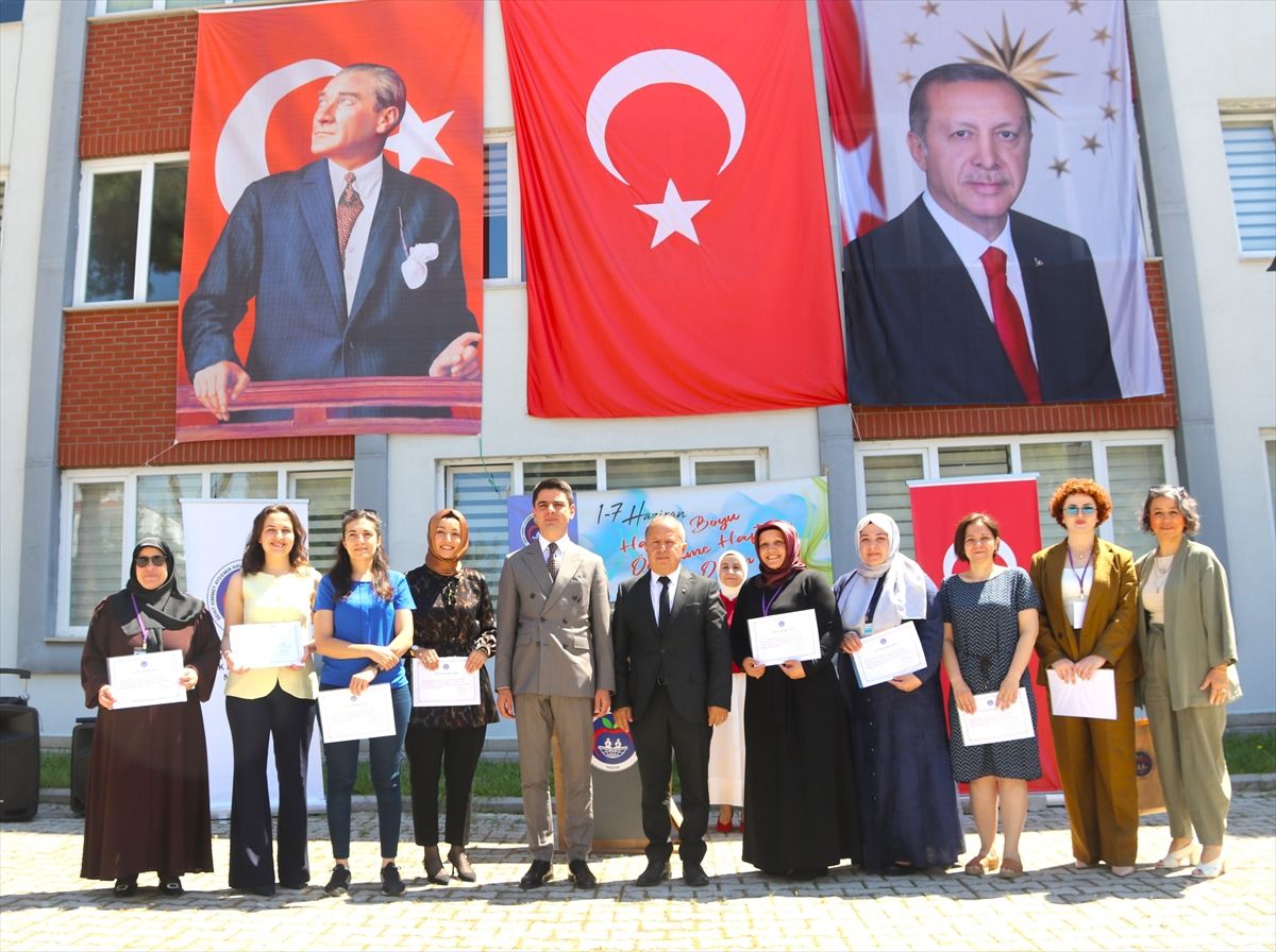 Taşova'da El Sanatları Sergisi Açıldı