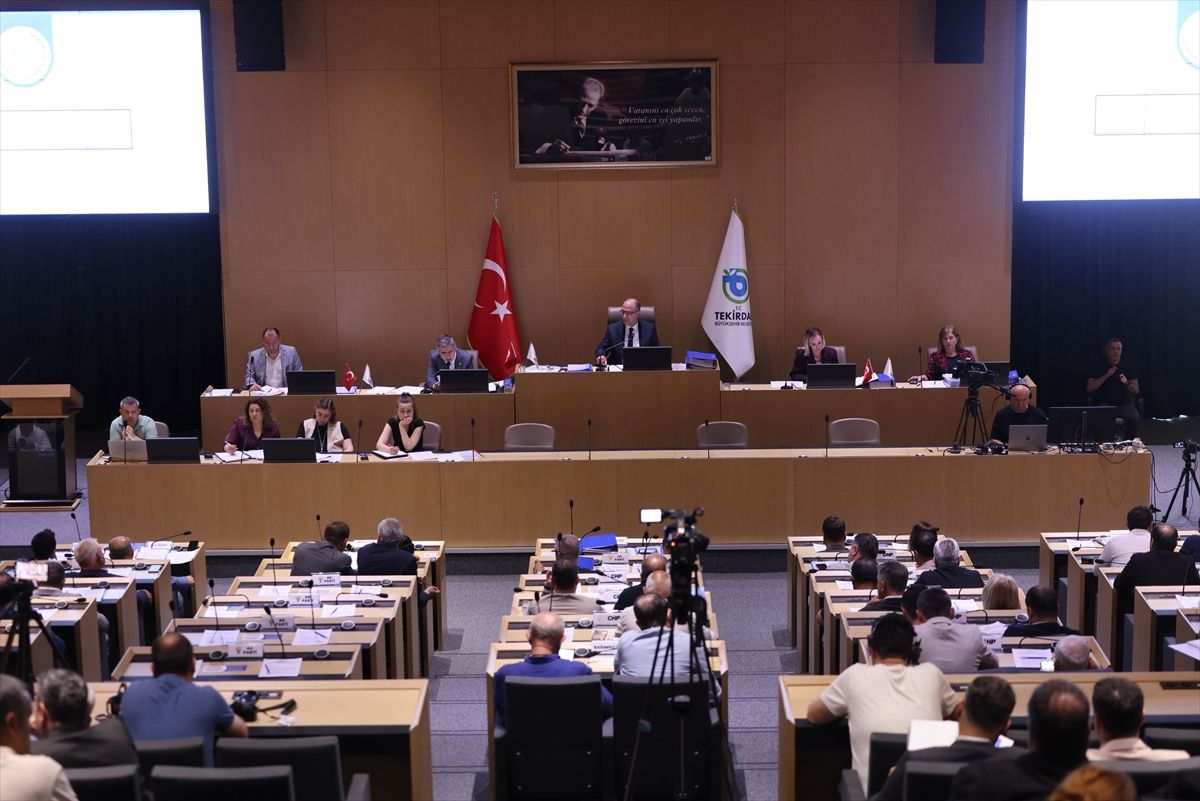 Tekirdağ Büyükşehir Belediyesi Meclisinde ulaşım ücretlerine
