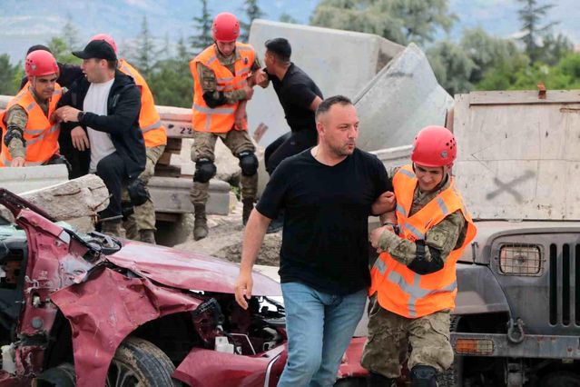 TSK'dan Ankara'da Kapsamlı İnsani Yardım Tatbikatı