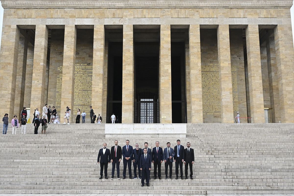 Haber Kameramanları Derneği'nden Anıtkabir ziyareti