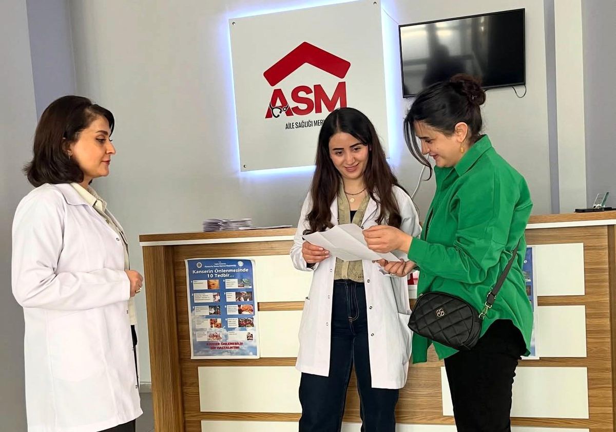 Yüksekova'da vatandaşlara yönelik cilt kanseri farkındalık e