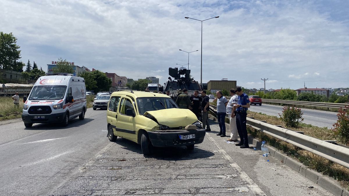 Samsun'da Zırhlı Araç ile Hafif Ticari Araç Çarpıştı: 1 Yara