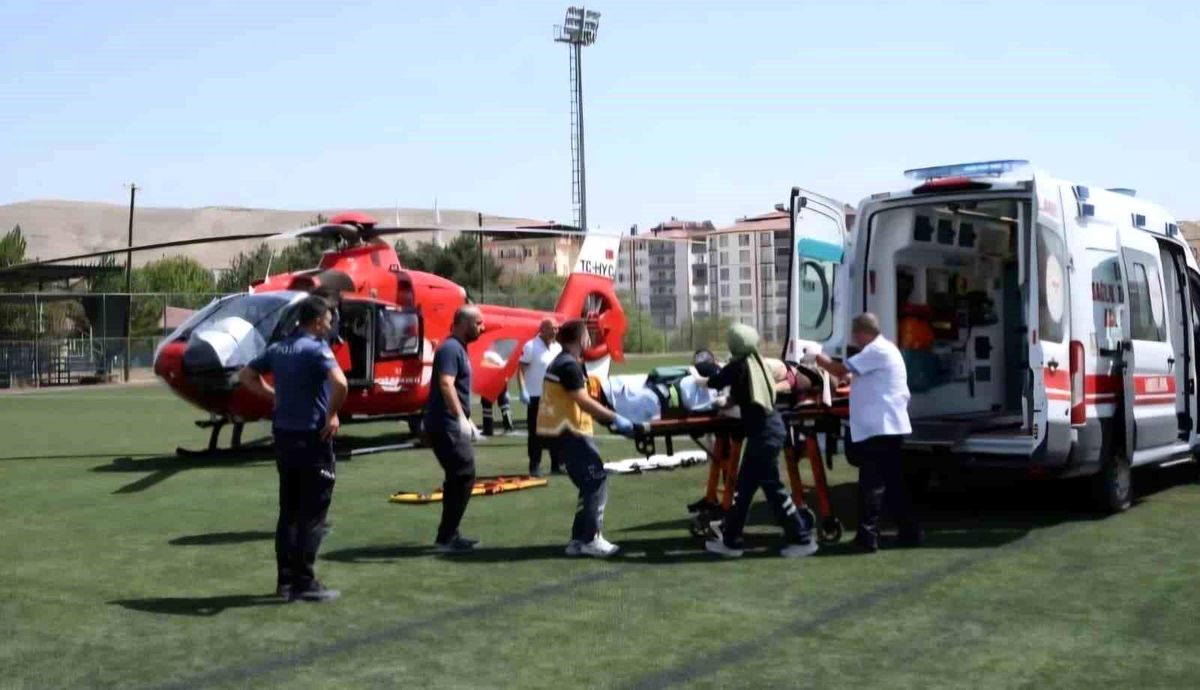 Malatya'da ambulans helikopter, kalp hastasını hastaneye taşırken