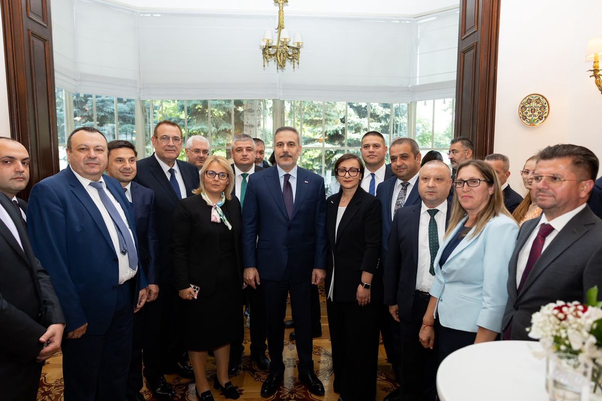 Bakan Fidan, Bulgaristan'daki Türk iş insanlarıyla bir araya