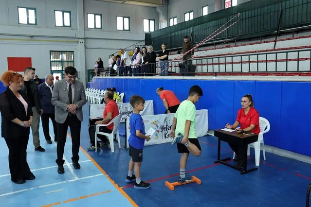 Başkan Eyüp Kahveci öğrencilerle gelecek hedeflerini konuştu