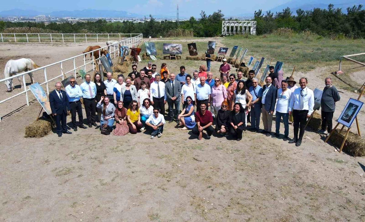 BUÜ'de bilim ve sanat "Atın Asaletinde" buluştu