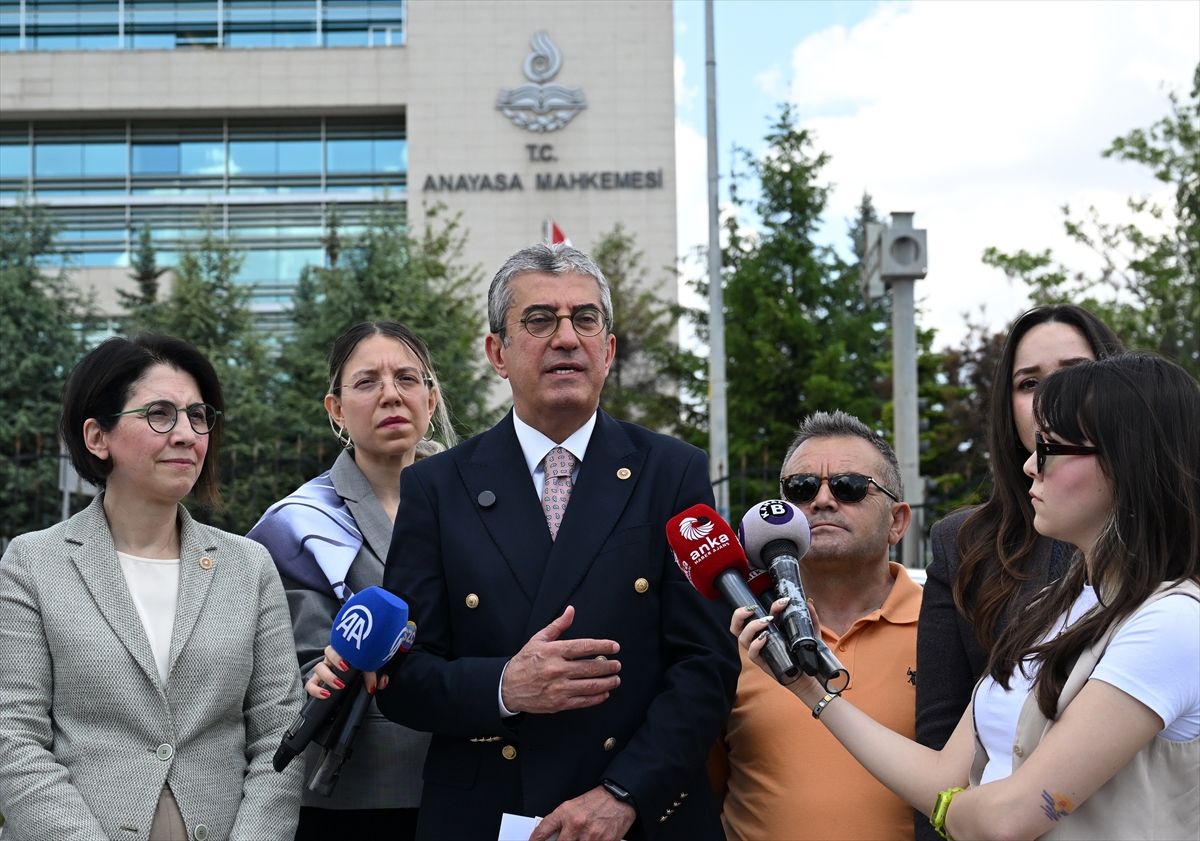 CHP'den AYM'ye başvuru