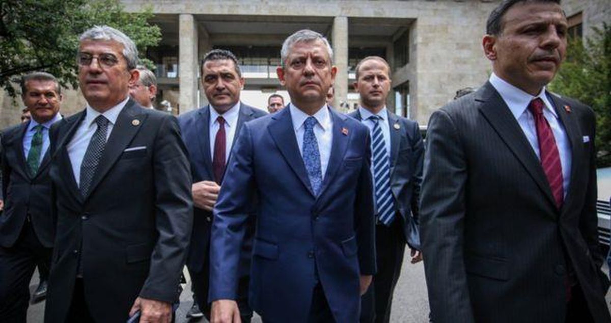 CHP'nin kurultaya gitmesi zorunlu mu? CHP PM ve Merkez Yönetim Kurulu düştü mü?