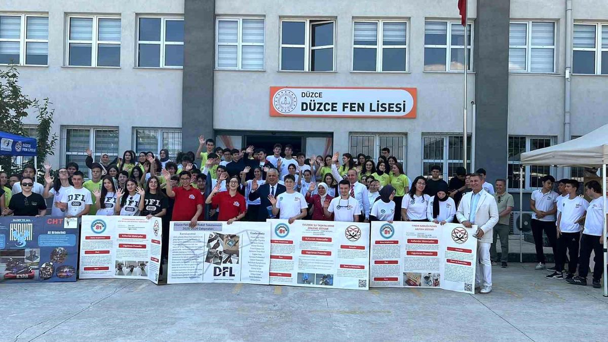 Düzce'de öğrencilerin bilim ve sanat projeleri görücüye çıktı