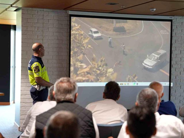 Düzce'de şoförlerine trafik eğitimi