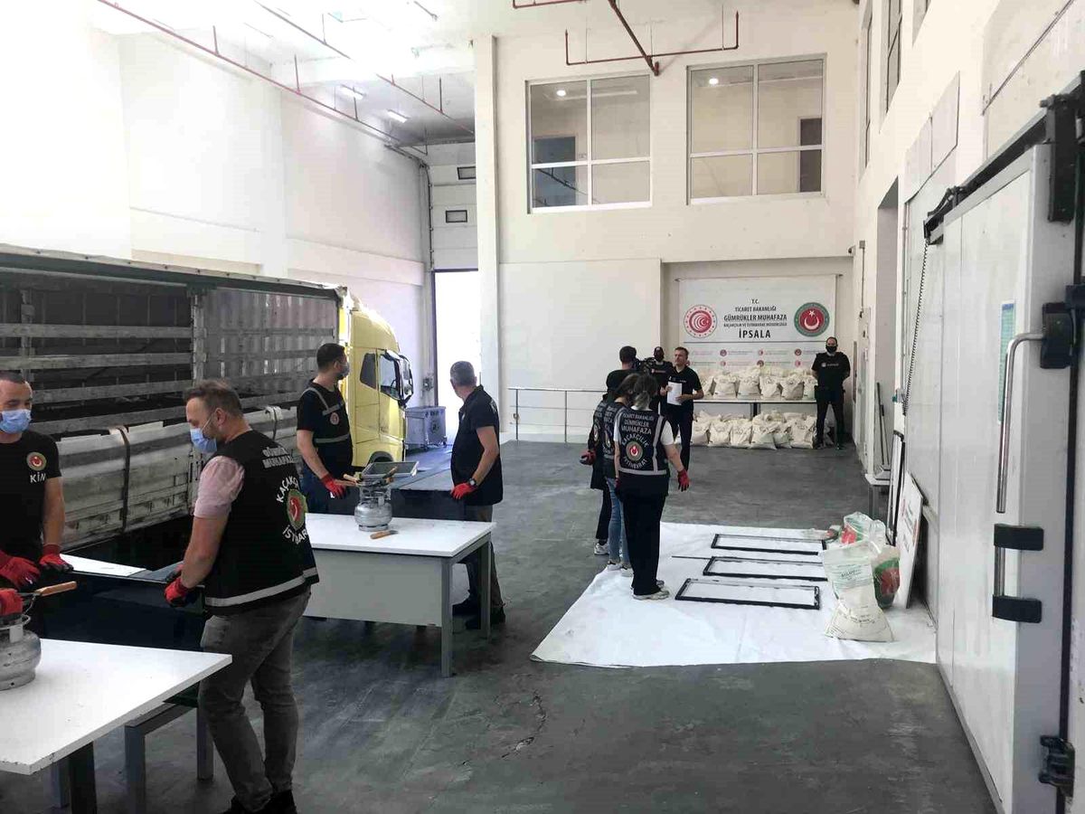 Edirne'de tırda 1,5 ton uyuşturucu ele geçirildi