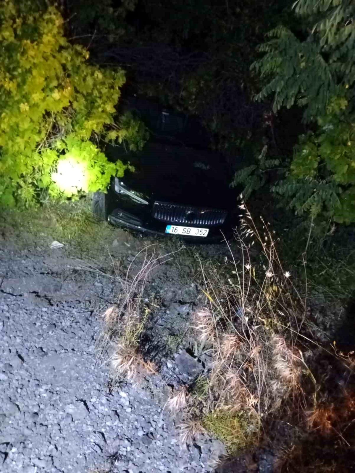 Elazığ'da otomobil şarampole uçtu: 1 yaralı