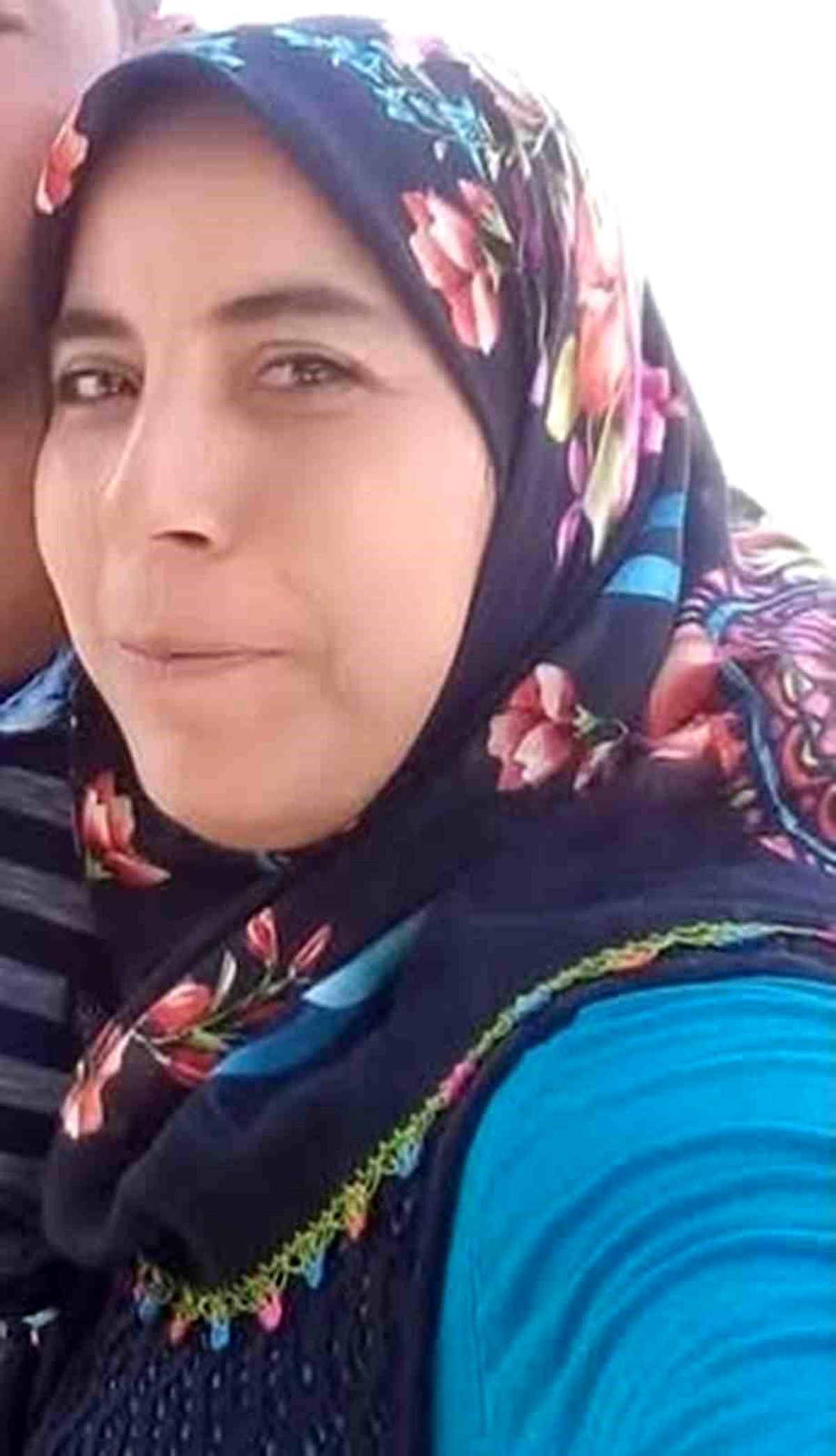 Eşi uyurken kendini asan 2 çocuk annesi kadın hayatını kaybe