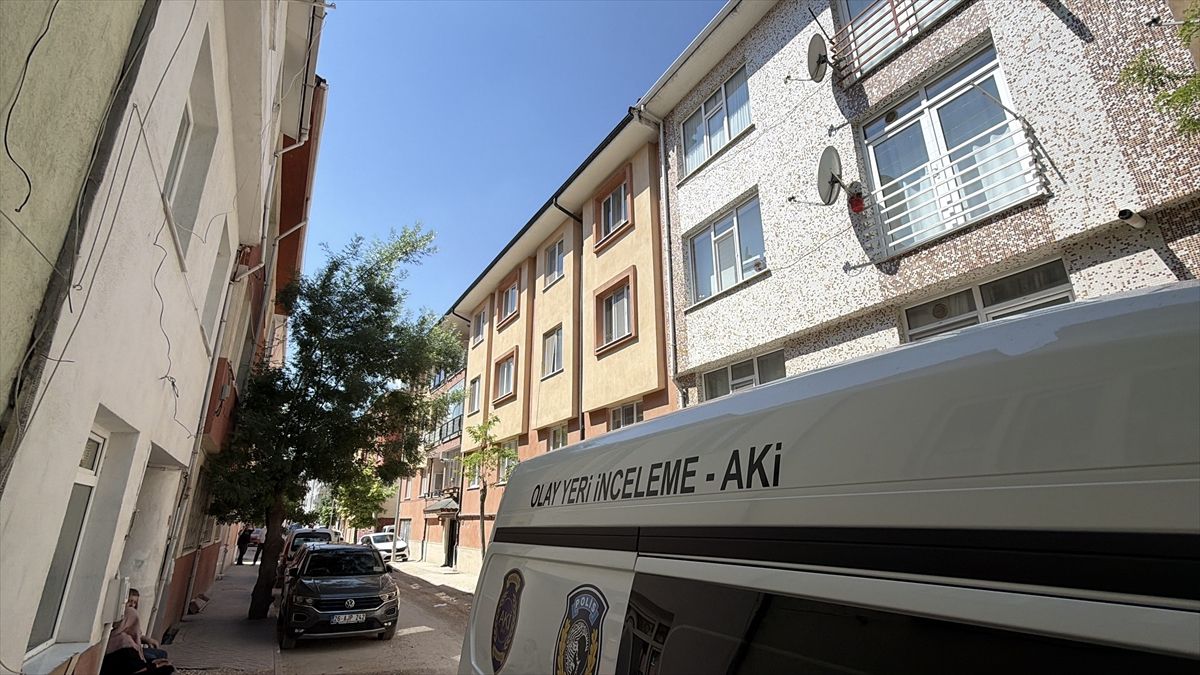 Eskişehir'de bir evde ölü bulunan kadın ile ilgili haber