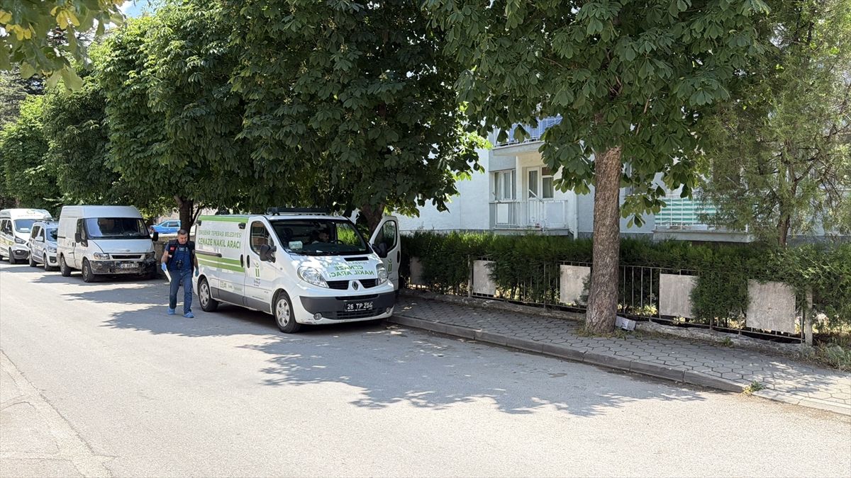Eskişehir'de bir kadın evinde ölü bulundu