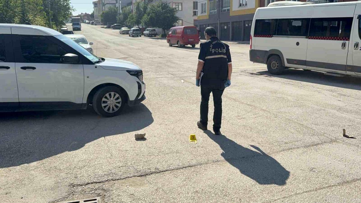 Eskişehir'deki silahlı kavgada 1 kişi yaralandı, 2 şüpheli yakalandı