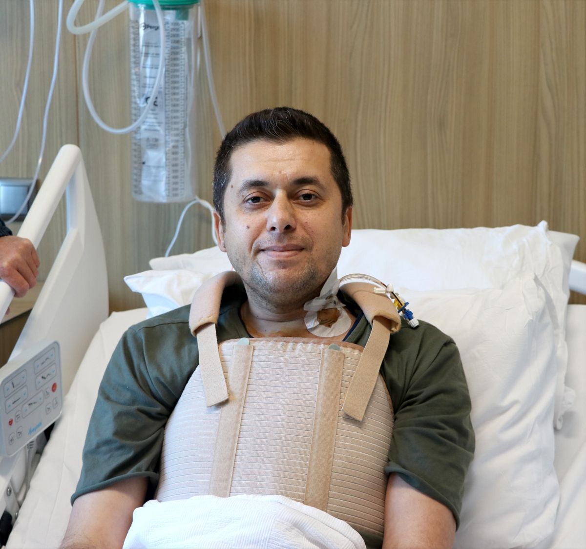 Gaziantep'te aort damarı yırtılan hastaya 90 santimetre uzunluğunda yapay damar takıldı