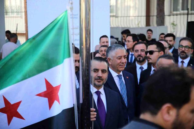 Gaziantep'te Suriye Başkonsolosluğu 15 yıl sonra açıldı